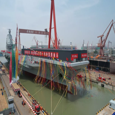 熱烈祝賀:我國第三艘航空母艦“福建號”今日下水，舷號18